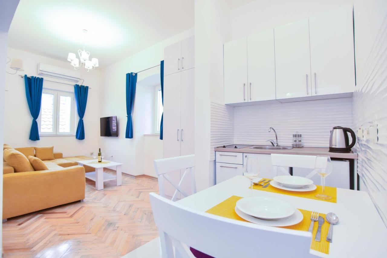 בודווה Yugoslavia Apartment מראה חיצוני תמונה