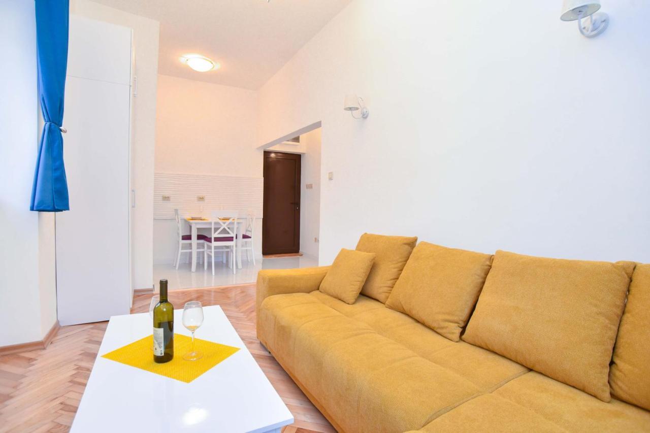 בודווה Yugoslavia Apartment מראה חיצוני תמונה